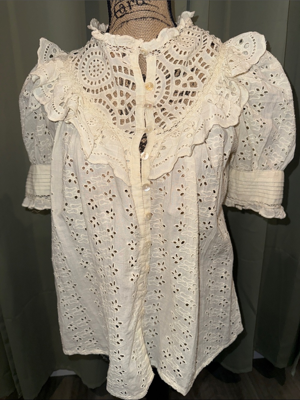 House of Harlow 1960 Cream Eyelet Lace Ruffle Blouse WORN ONCE